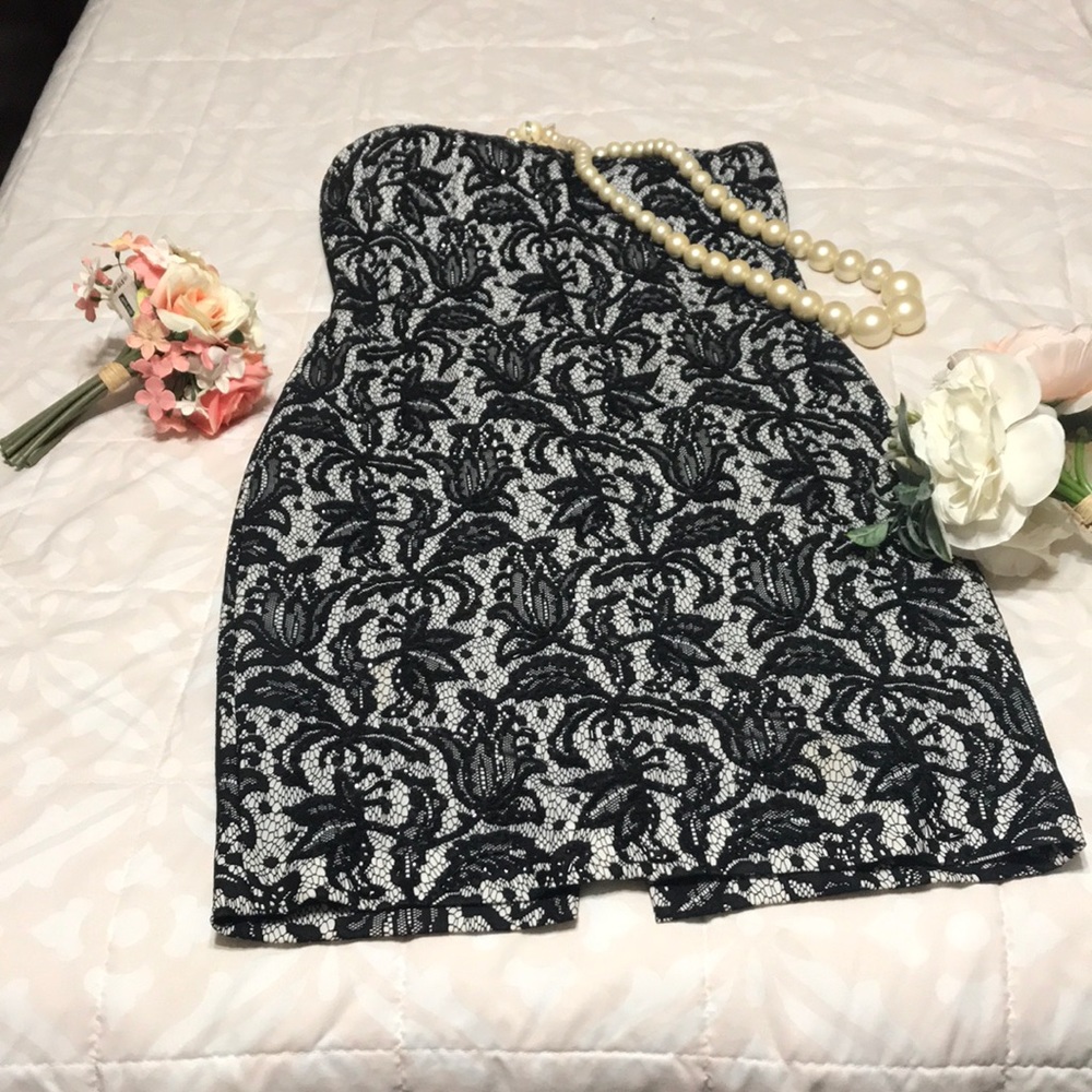 Cache Beaded lace strapless dress - Picture 4 of 7